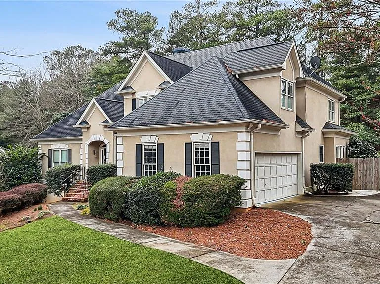 9800 Foxworth Dr — Photo 2