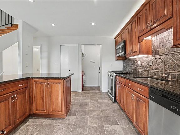 5th image of 132 Bayberry Row Ondo