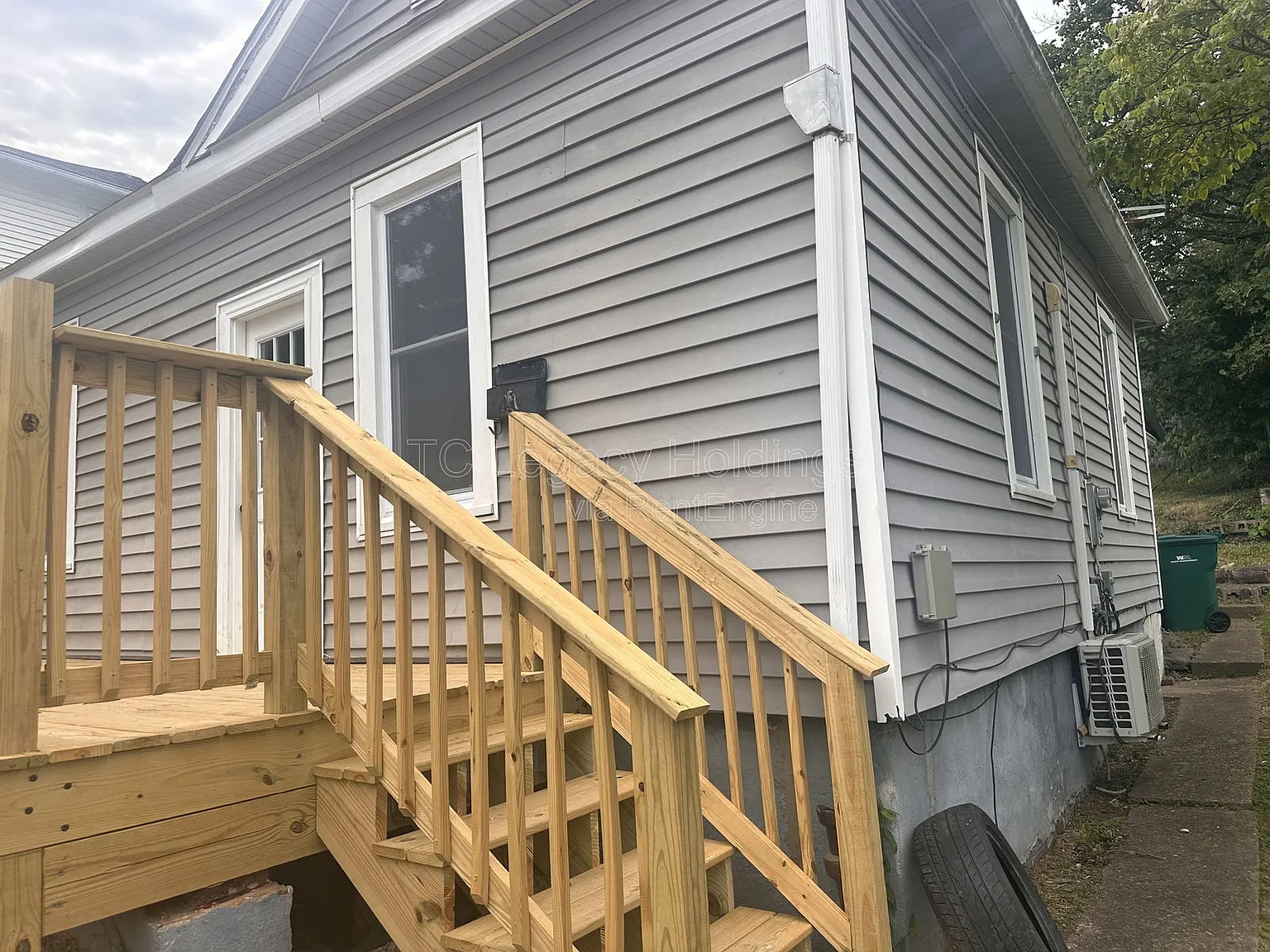 2 bed, 1.0 bath, 893 sqft, $1,250 — Photo 3
