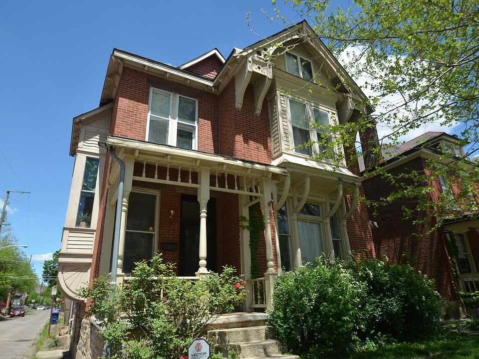 1st image of 336 W Hubbard Ave #8