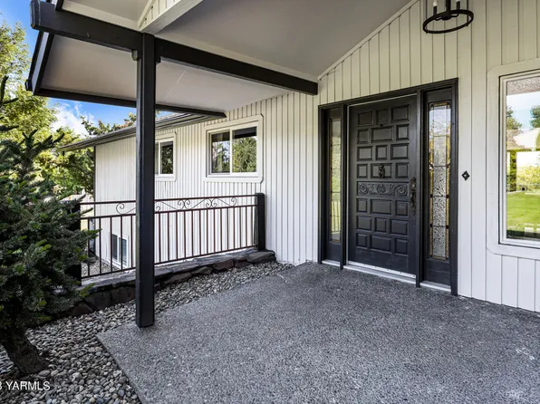 1953 Crusher Canyon Rd, Selah, WA 98942