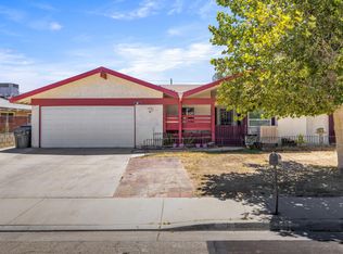 826 Lightcap St, Lancaster, CA 93535
