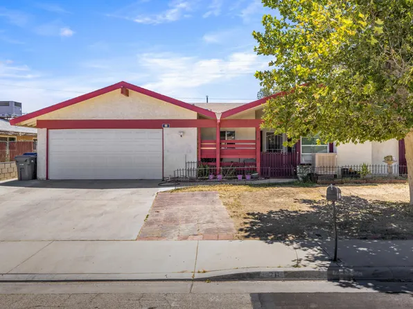 826 Lightcap St, Lancaster, CA 93535