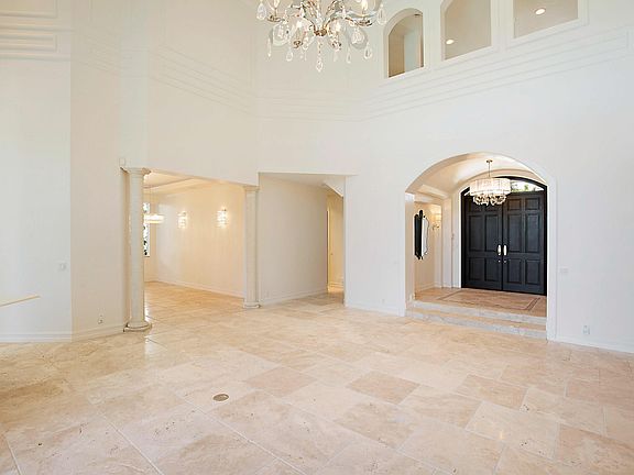 Home For Sale In The Oaks