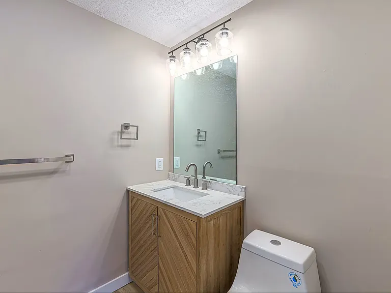 48A311 Avonwood Rd #311 — Photo 14