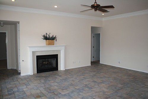 3rd image of 3020 Clearview Dr