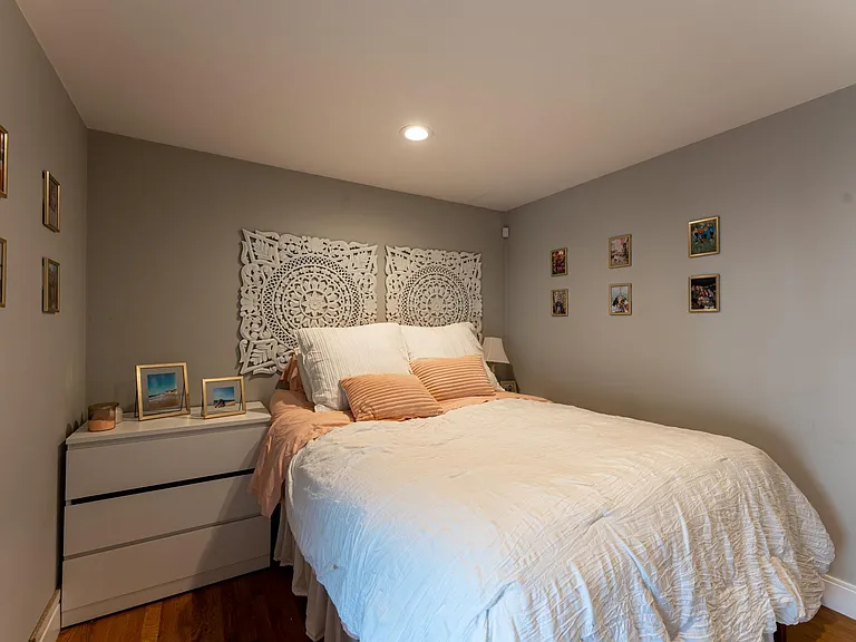 42 Saint Martin St #1 — Photo 14