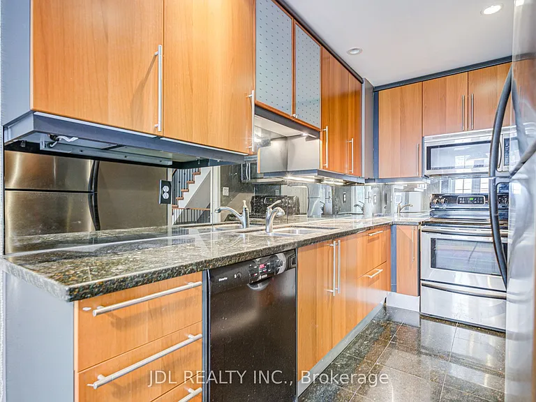 11 Everson Dr #610 — Photo 21