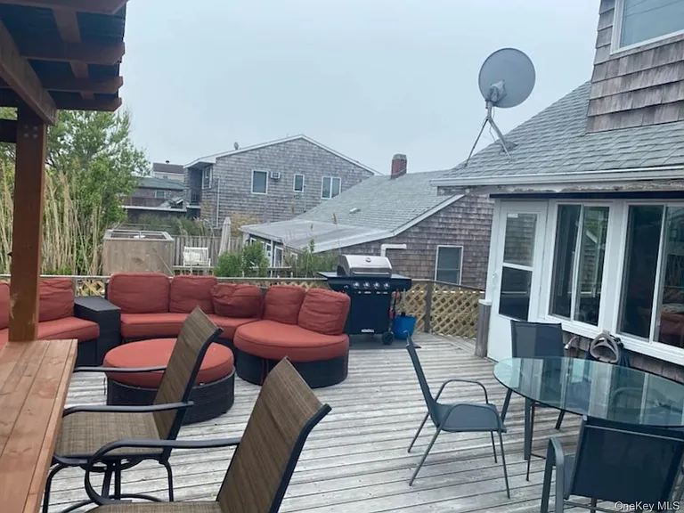 919 Evergreen Walk — Photo 10