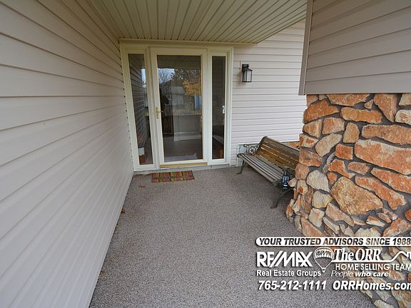 2nd image of 300 Hillside Dr
