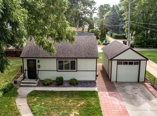 209 6th St, Farmington, MN 55024