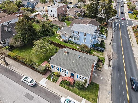 3rd image of 299 Linden Ave