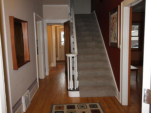 5th image of 832 Cadillac Dr SE