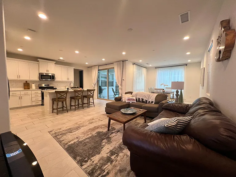 4324 Vineyard Dr — Photo 12