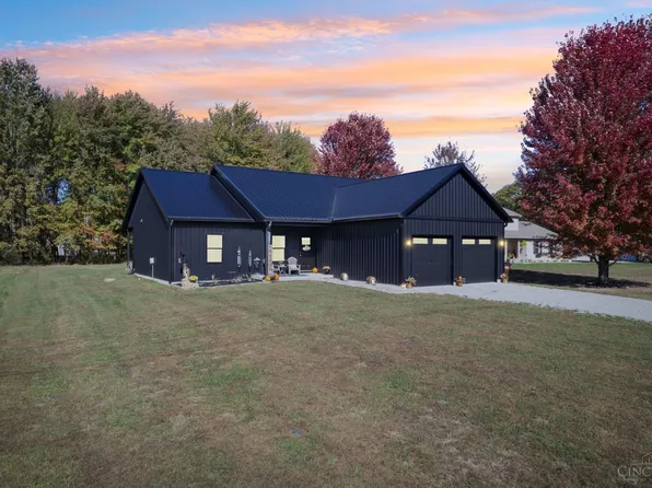 158 Black Hawk Dr, Sardinia, OH 45171