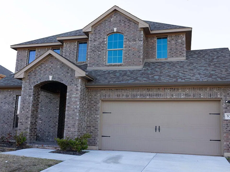 920 Egret Ln