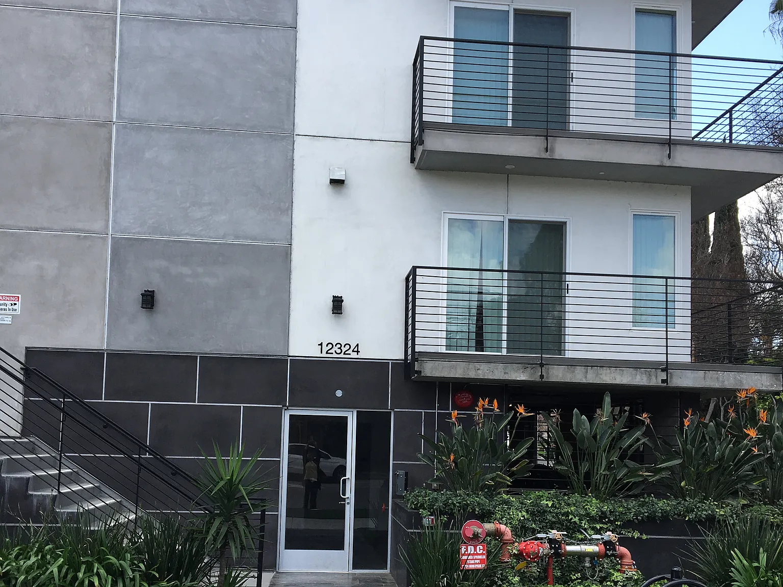 2 bed, 962 sqft, $3,500 — Photo 4