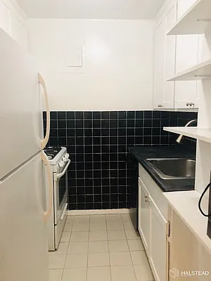 Rented by Halstead Real Estate | media 28