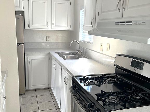 4th image of 133 E 16th St #56-1