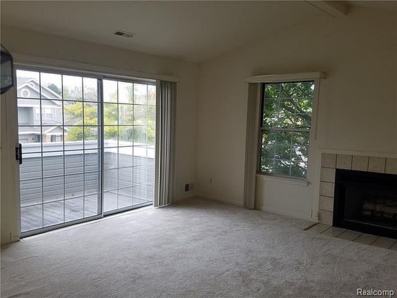 4th image of 6795 Stonehedge Ct #1