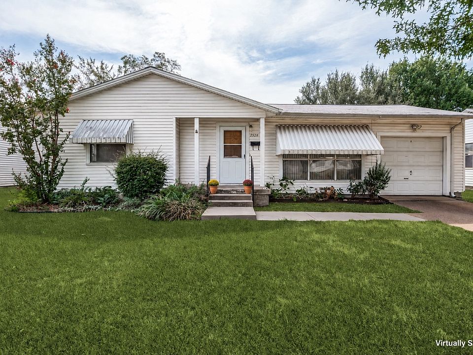 1st image of 2528 Rugby Ln