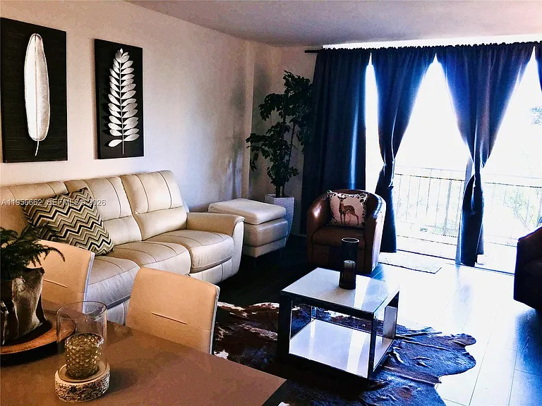11111 Biscayne Blvd #4D — Photo 5