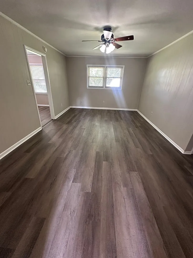 706 Fremont Drive — Photo 4