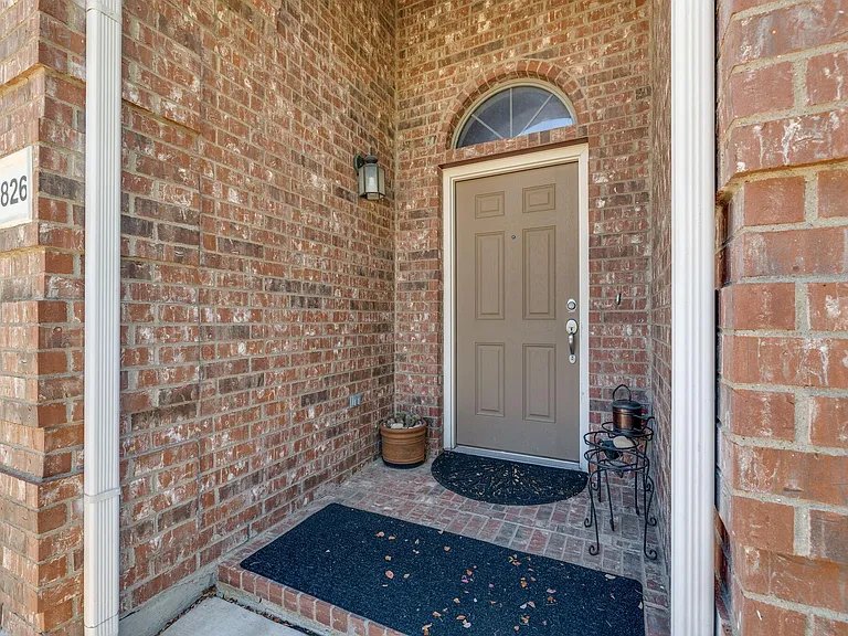 10826 Calderwood Ln — Photo 5