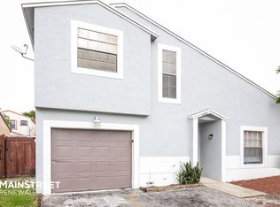 18954 NW 63 Court Cir, Hialeah, FL 33015