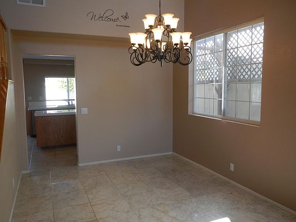 5th image of 1317 Somerset Ct