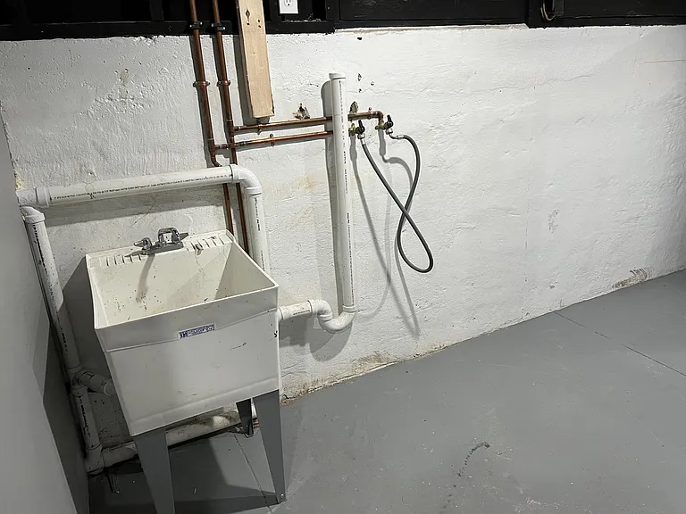 basement laundry hookups
