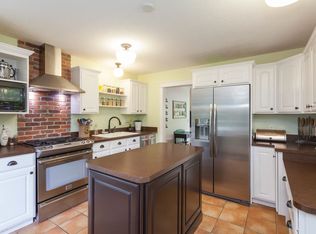 15 Abbey Rd, Chapel Hill, NC 27516