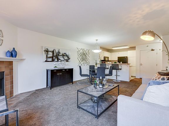 5th image of 39059 Guardino Dr APT 106