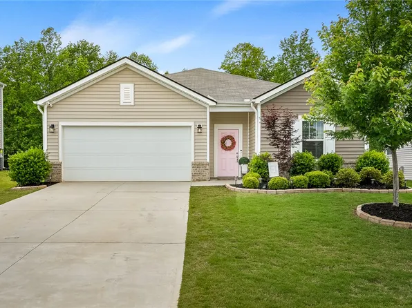 206 Walking Stick Way, Pelzer, SC 29669