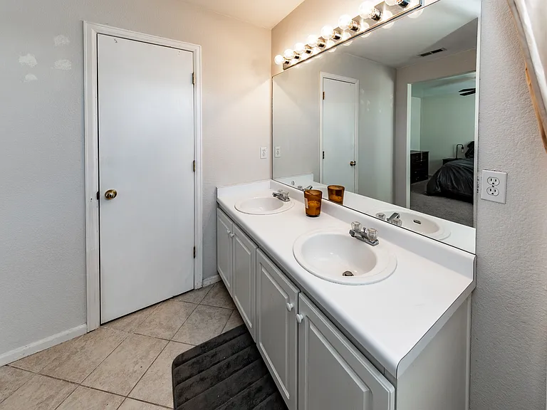 4335 Brush Creek Rd — Photo 28