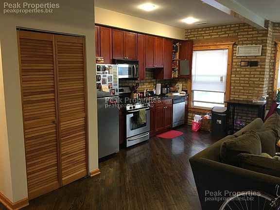 2nd image of 1617 W Columbia Ave