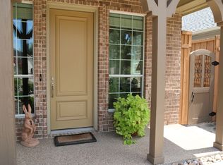 4213 Oak Park Ct, Fort Worth, TX 76109