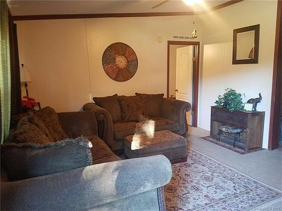 4th image of 110 Dorothy Ln