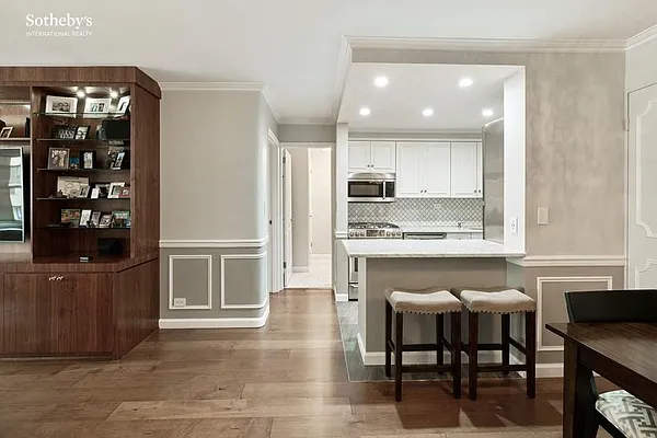 Sold by Sotheby's International Realty | media 22