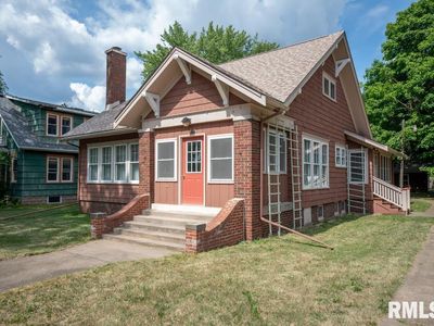 708 Main St, Henry, IL, 61537