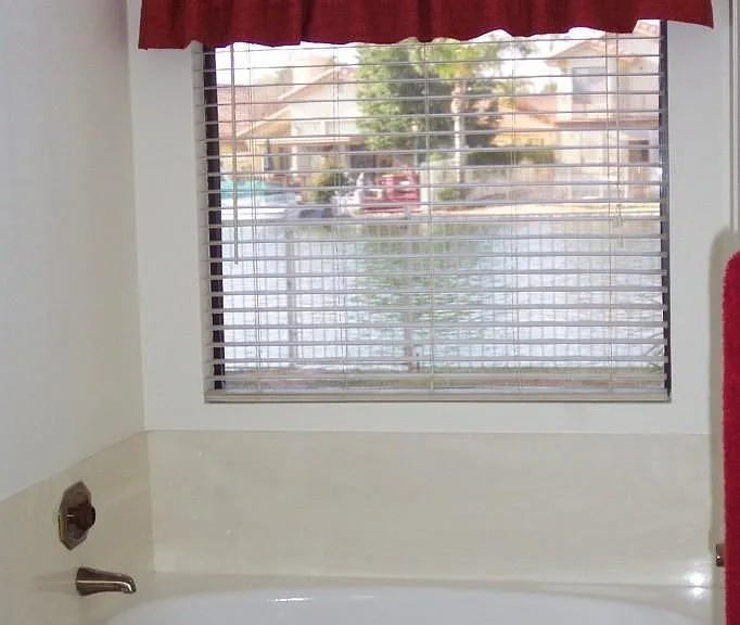 11018 W Poinsettia Dr — Photo 26