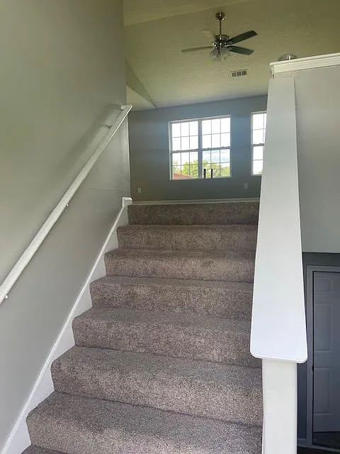 4 bed, 1800 sqft, $2,100 — Photo 3