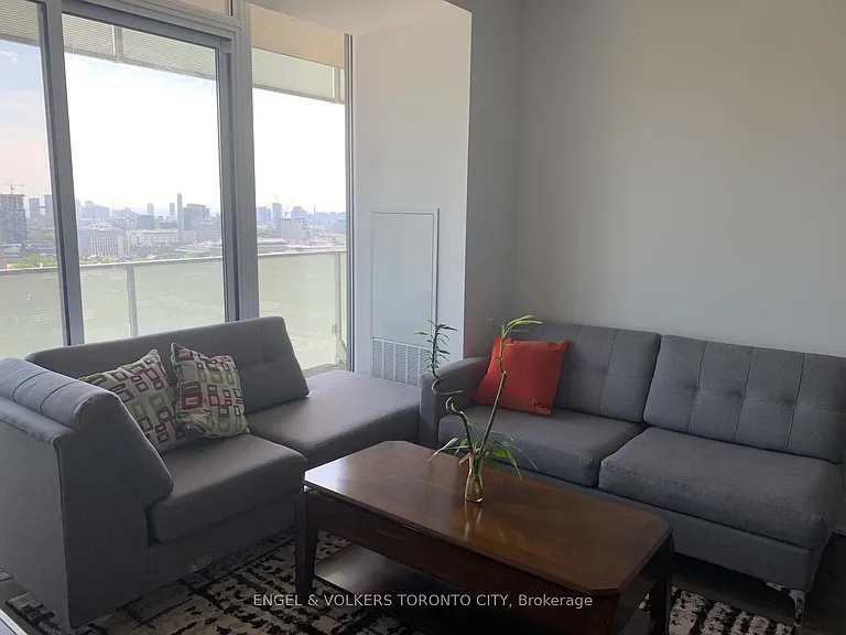 200 Bloor St W #2203 — Photo 4