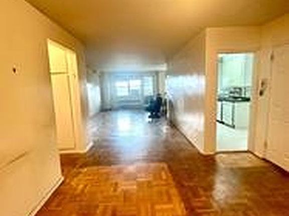 2nd image of 3530 Henry Hudson Pkwy APT 4A