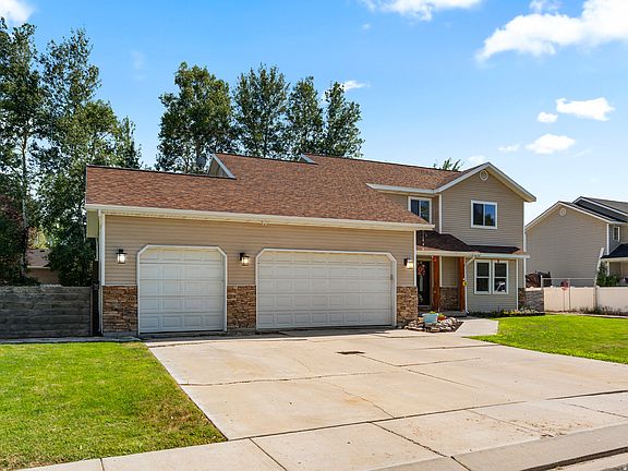 3rd image of 1099 W Countryside Cir