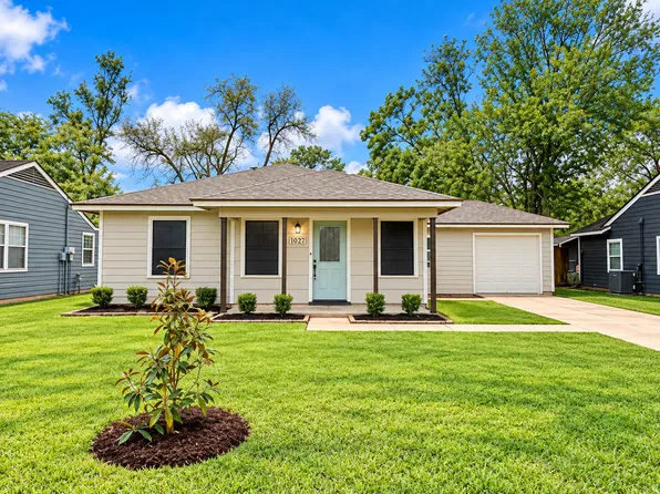 1232 San Felipe St, Angleton, TX 77515