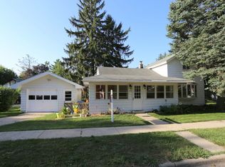 140 W Grove St, Oregon, WI 53575