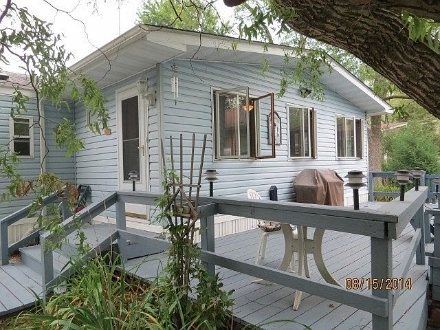 1st image of 22 Lakeshore Dr