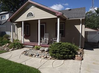 6910 Cherokee St, Taylor, MI 48180