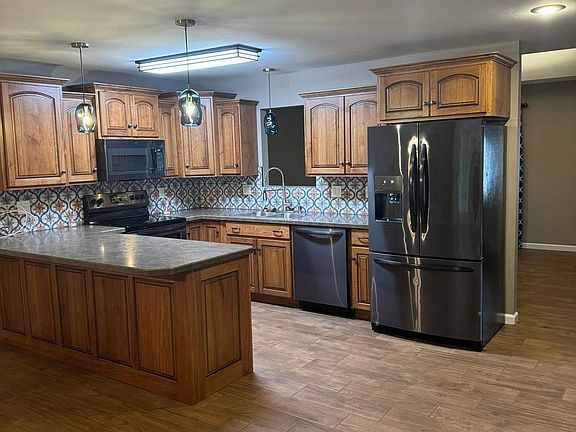 4th image of 2642 Watson Dr